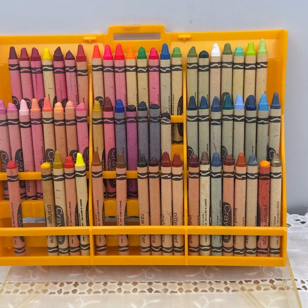 Vintage Crayola 72 Yellow Plastic Carrying Case Crayon Set Binney & Smith Retro